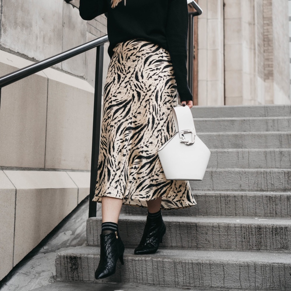 NWT H&M Silky Print Midi Skirt